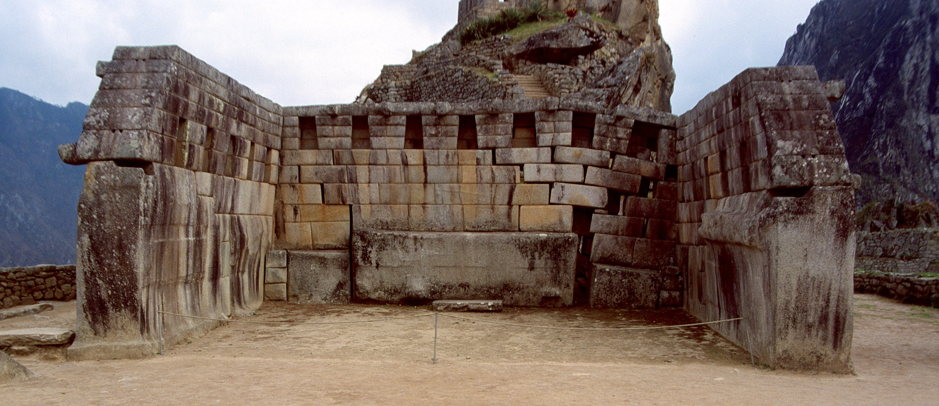 Plaza Sagrada - Machu Picchu