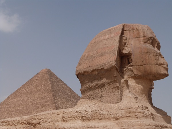 La Gran Pirámide y la Esfinge