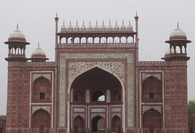 Darwaza del Taj Mahal desde el interior