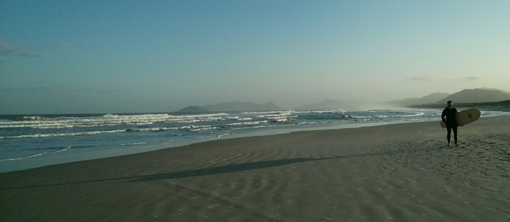 La típica escena en la Joaquina. Surf y playas