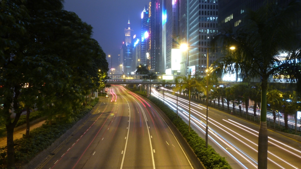 Las calles de Hong Kong al anochecer