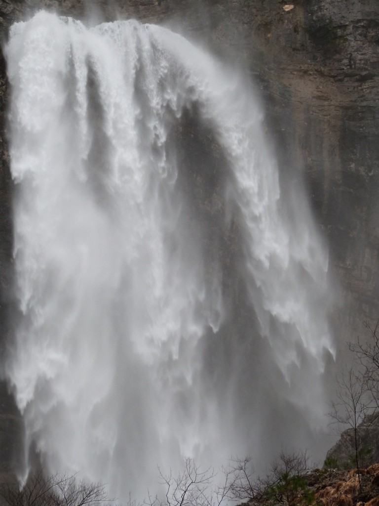 Detalle de la cascada del río Mundo