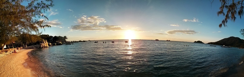 Panorámica de un atardecer en el paraiso