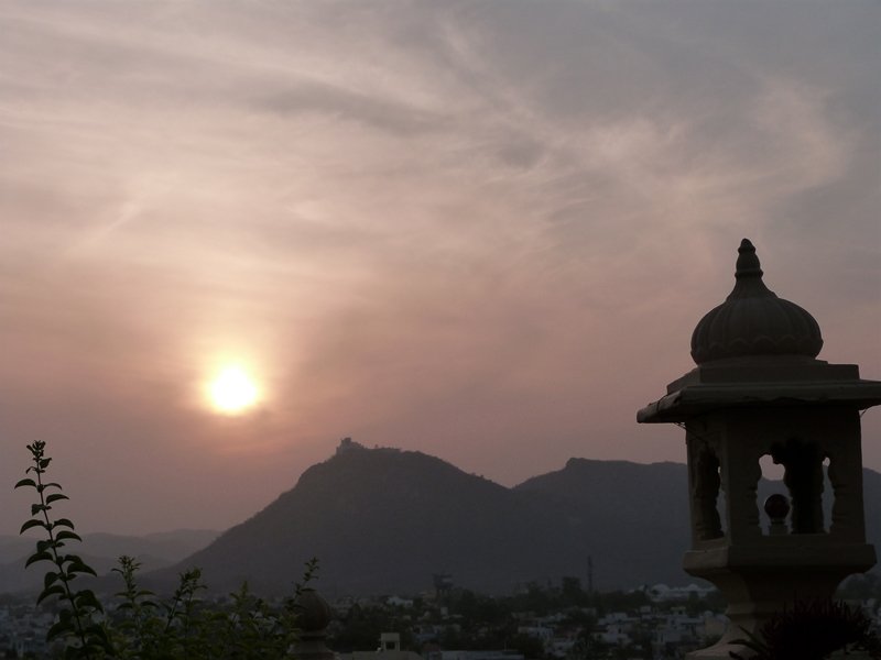 Atardecer desde Mewari Villa - Udaipur