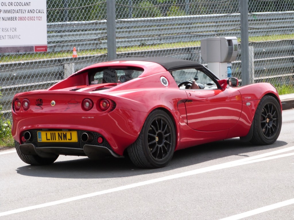 Impresionantes coches en Nurburgring