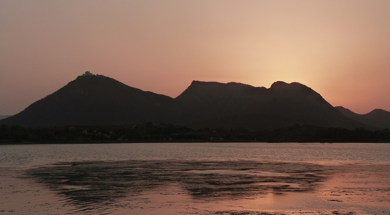 Puesta de sol desde Fateh Sagar - Udaipur