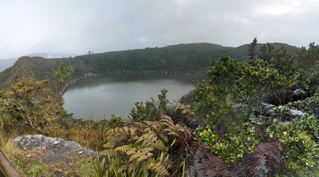 cucha-laguna-guatavita