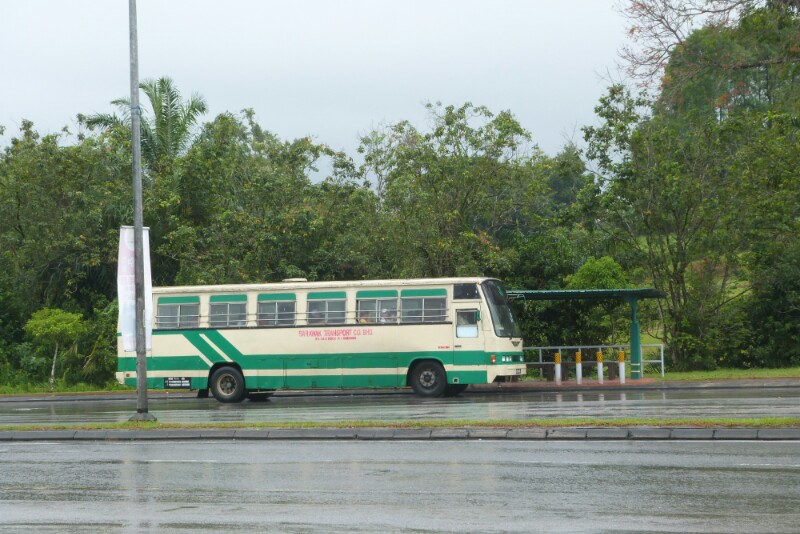 Parada de bus destino Kuching Sentral