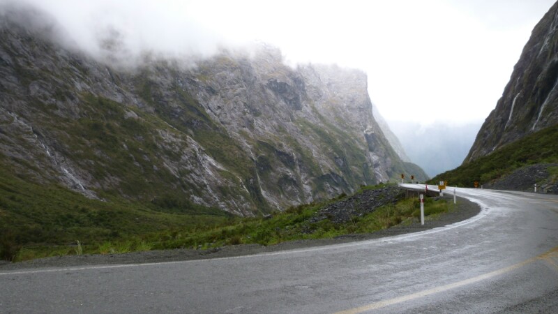 Carretera hacia Milford Sound