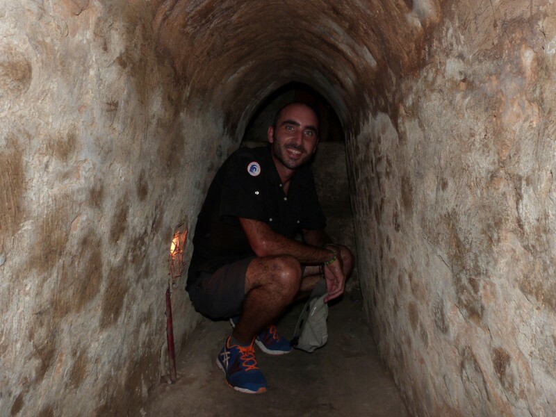 En el interior de un túnel en Cuchi