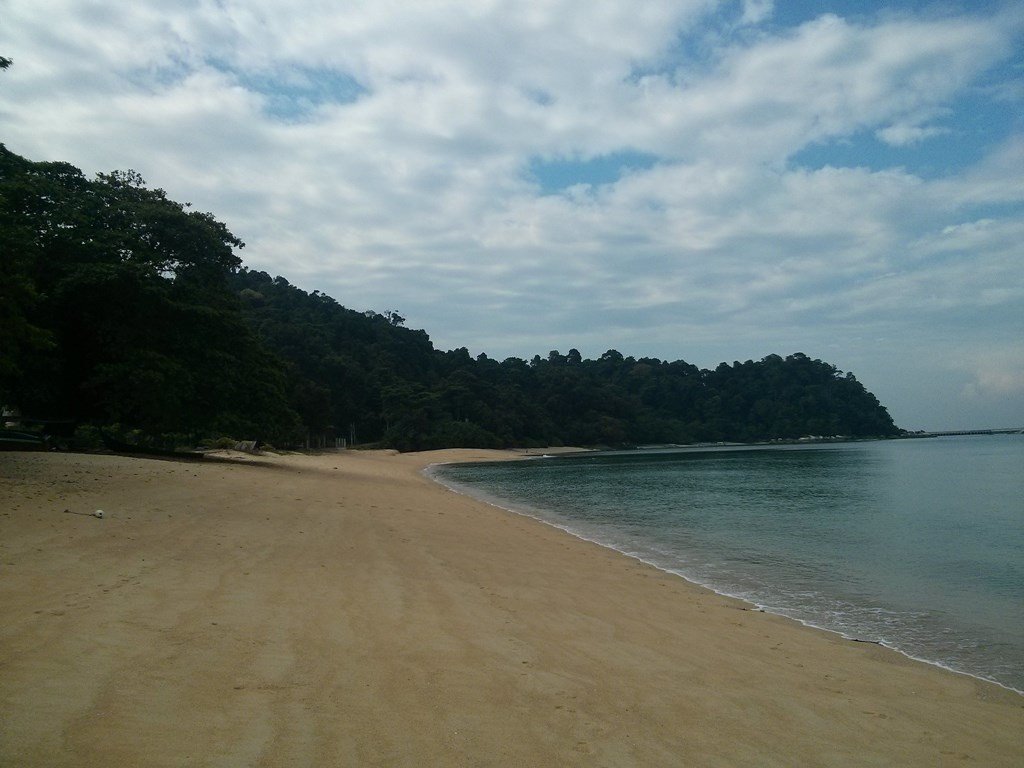 Playa solitaria en Pulau Pangkor