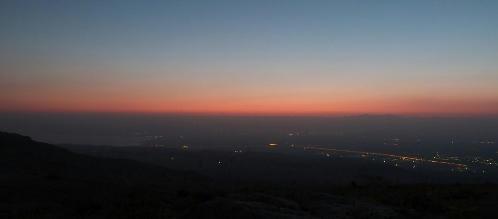 Atardece en Jordania y se enciende Israel