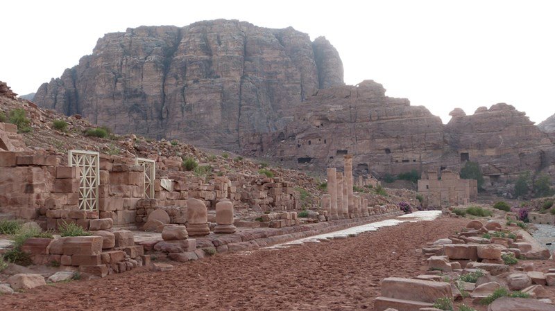 Calle columnada en Petra