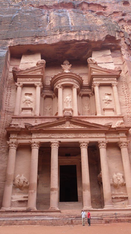 La fachada del Tesoro en Petra