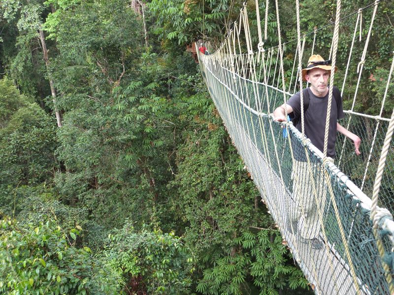 Pasando fatiga en los puentes colgantes