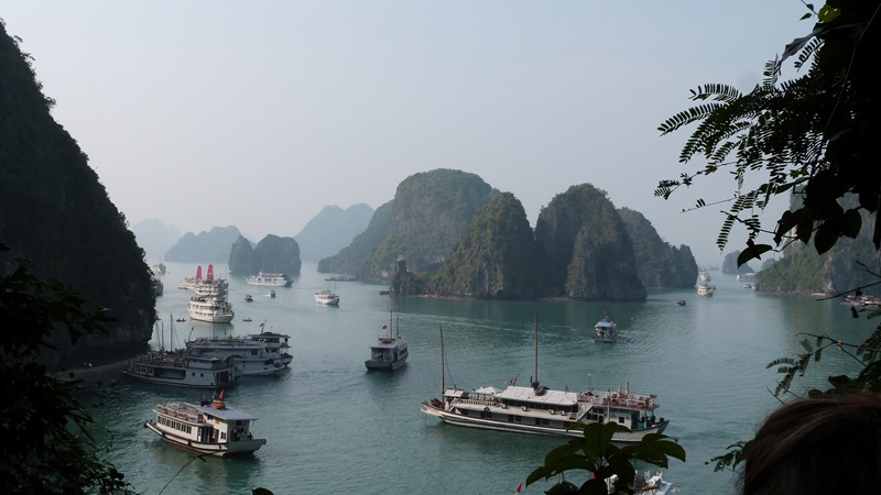 Vistas de Ha Long desde Sung Sot