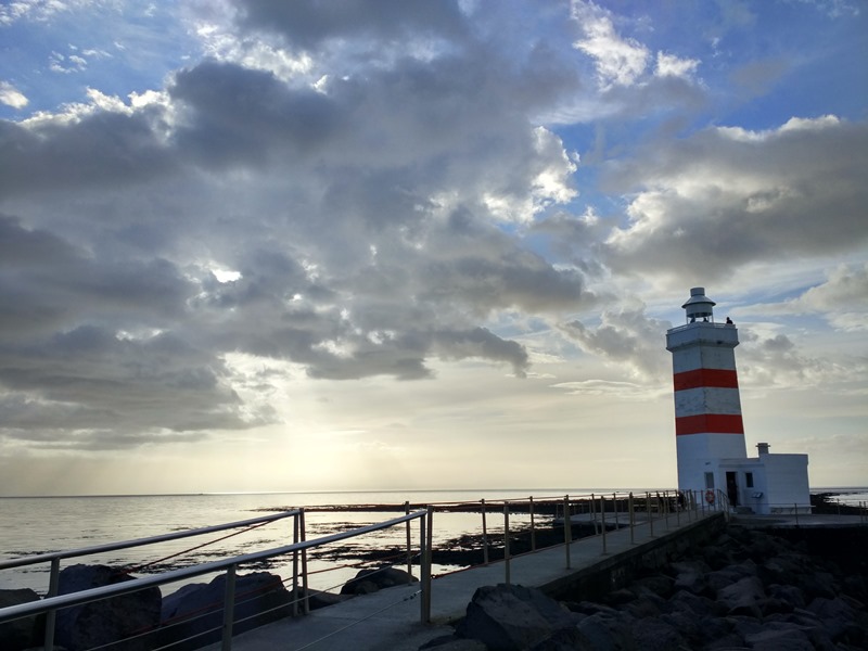 Atardecer en el faro de Gardur