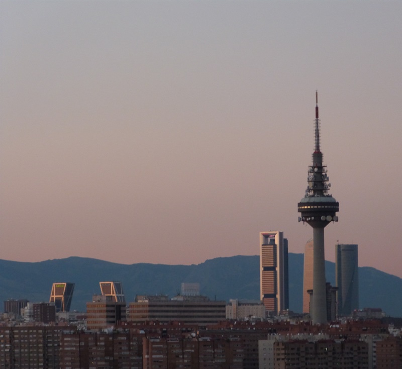 El pirulí y las 4 torres de Madrid