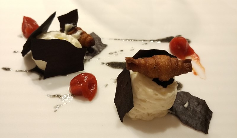 La merienda… Croissant, galletas blancas y sésamo negro