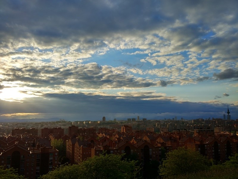 El Cerro del Tío Pío: el mejor lugar para ver atardeceres en Madrid