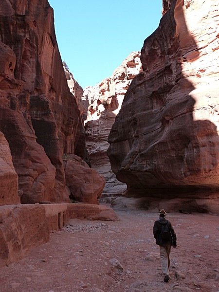 Caminando por el desfiladero del Siq