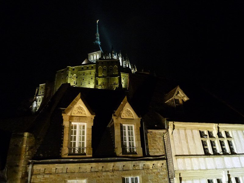 Interior de Saint-Michel de noche