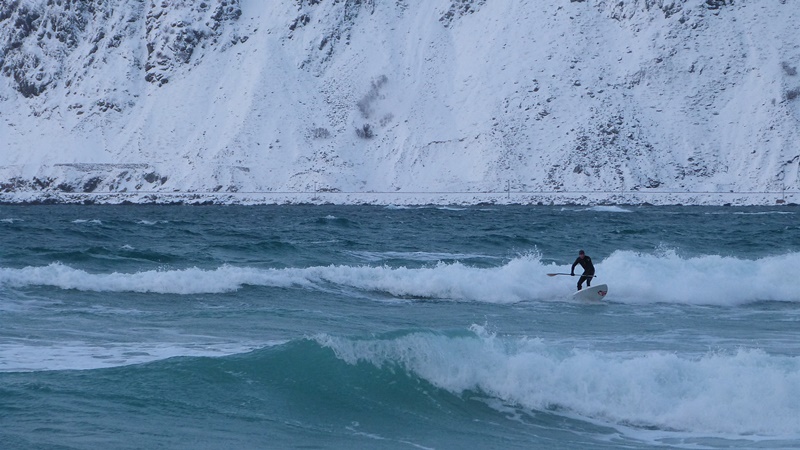 Surfeando en las Lofoten