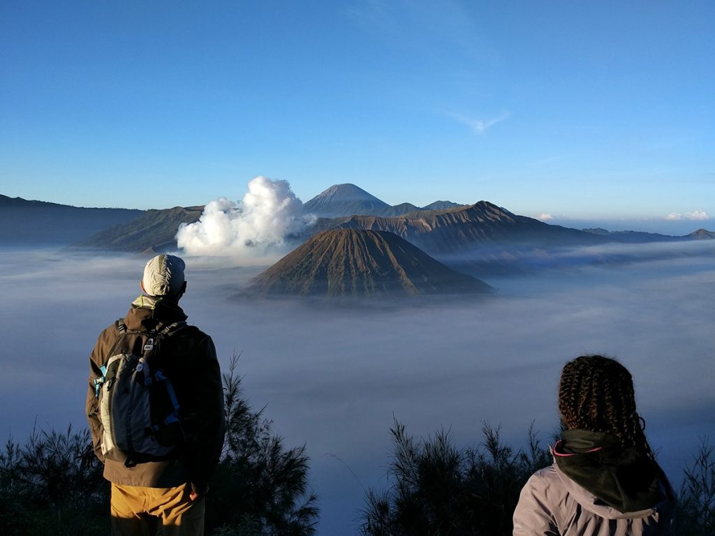 Contemplando el amanecer del Bromo