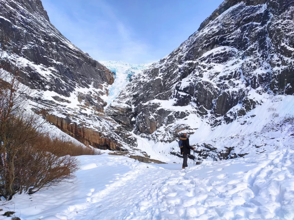 Trekking-Briksdalbreen